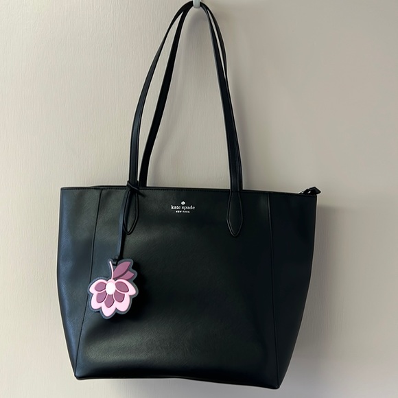 kate spade Handbags - Kate Spade Tote